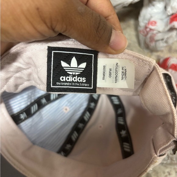Adidas Originals Trefoil Logo Hat Cap light Pink Adjustable Strapback Casual - Picture 2 of 3